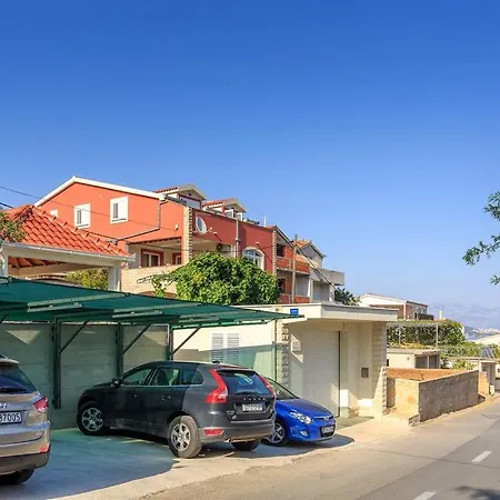 Zeljana Apartament Slatine