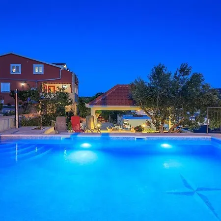 Zeljana Apartament *