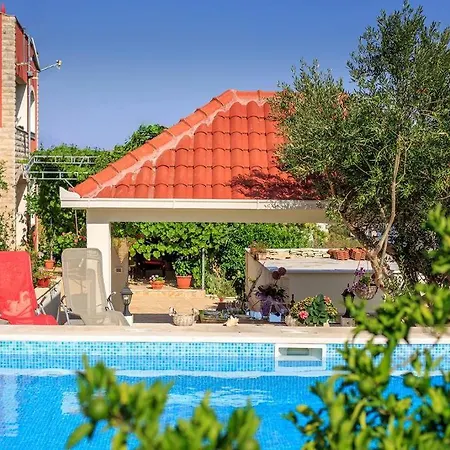 Zeljana Apartament Slatine